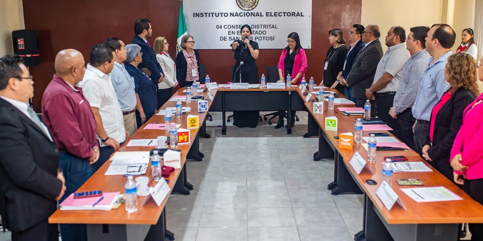 Instalan consejos distritales del INE en SLP