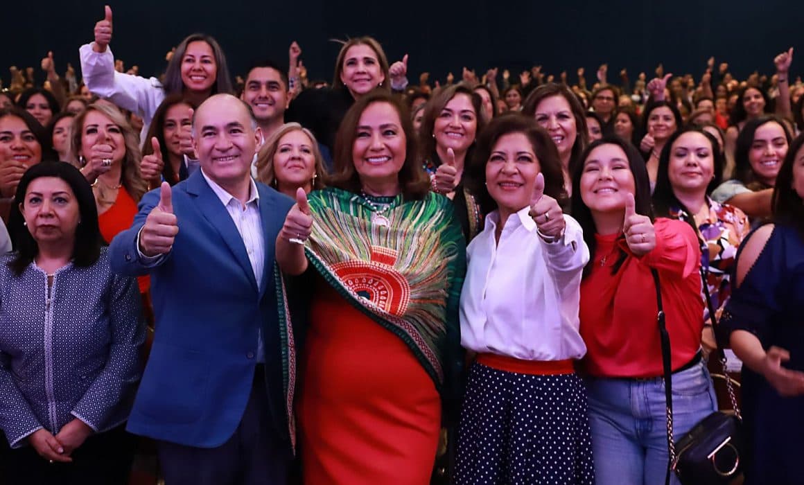 Una líder entre dos mundos, conferencia de Rosario Marín para potosinas