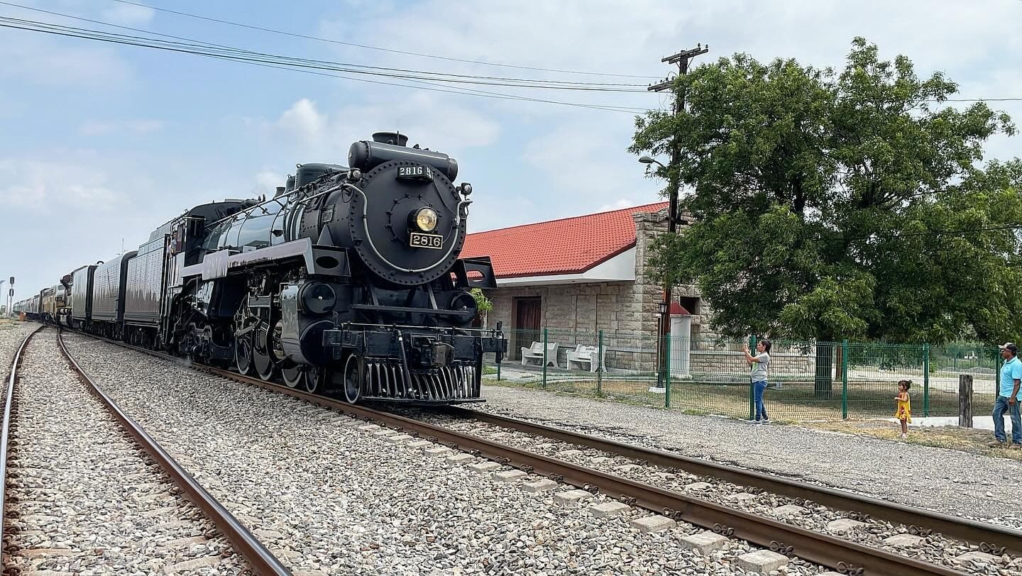 San Luis Potosí recibe a The Empress 2816, la histórica locomotora de vapor
