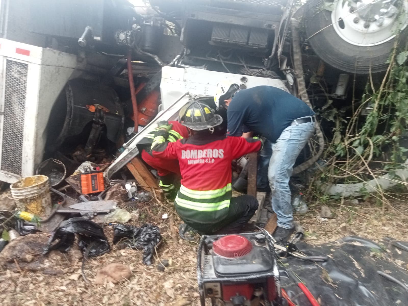 Suman 7 muertos por accidente ferroviario en SLP