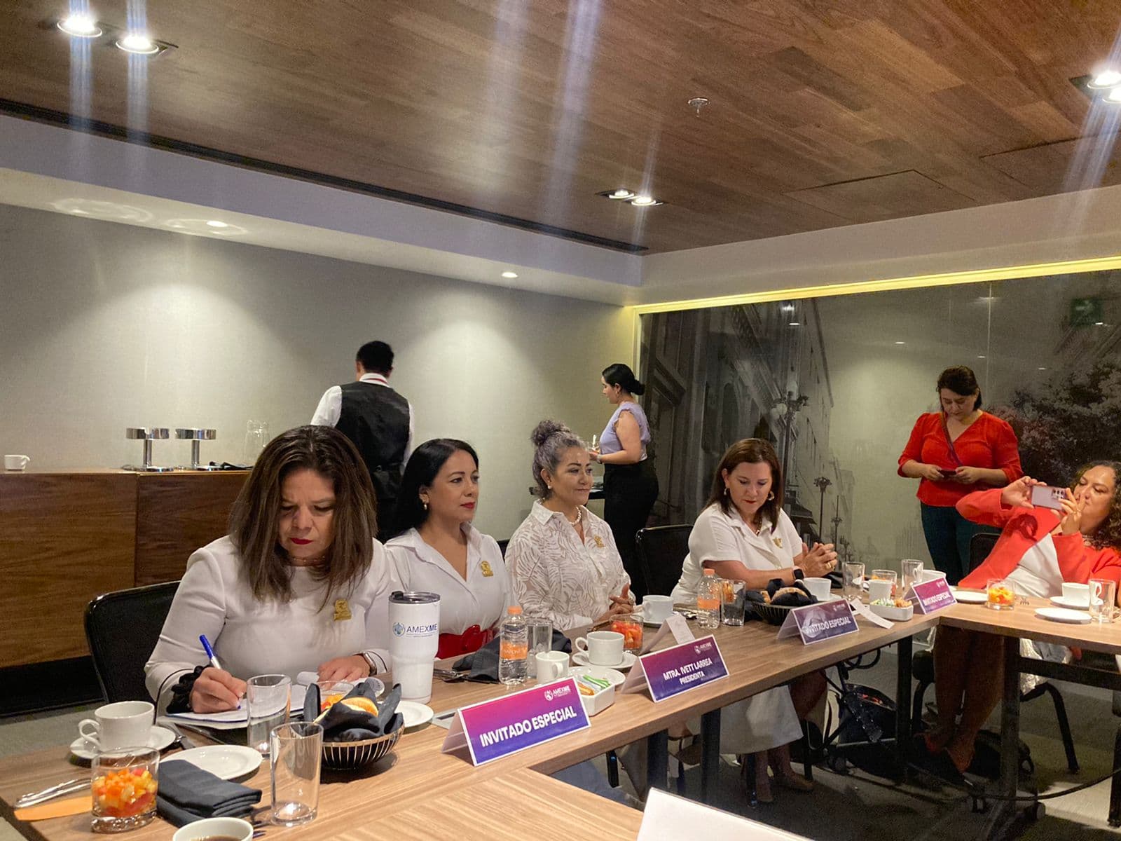 Convocan a empresarias potosinas al 21 Congreso Amexme 2024