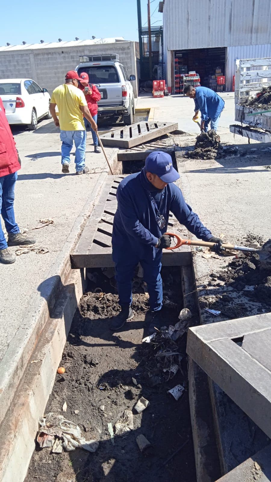 Refuerzan limpieza de alcantarillas ante temporada de lluvias en SLP