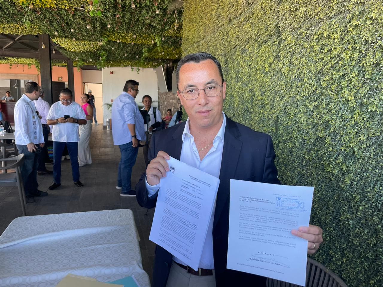 Edmundo Torrescano renuncia al PRI, denuncia venganza política