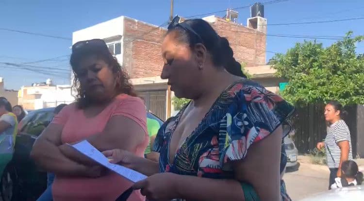 Realizan protesta padres de familia en Soledad por anomalías en jardín de niños