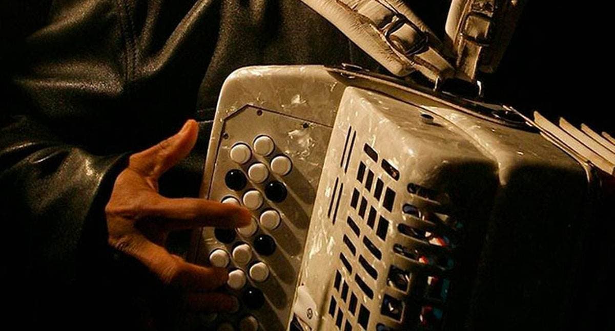 Música y Crimen: Cantantes bajo la sombra del narcotráfico