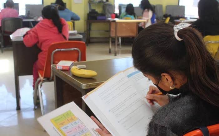 Disminuye el rezago educativo en las escuelas municipales