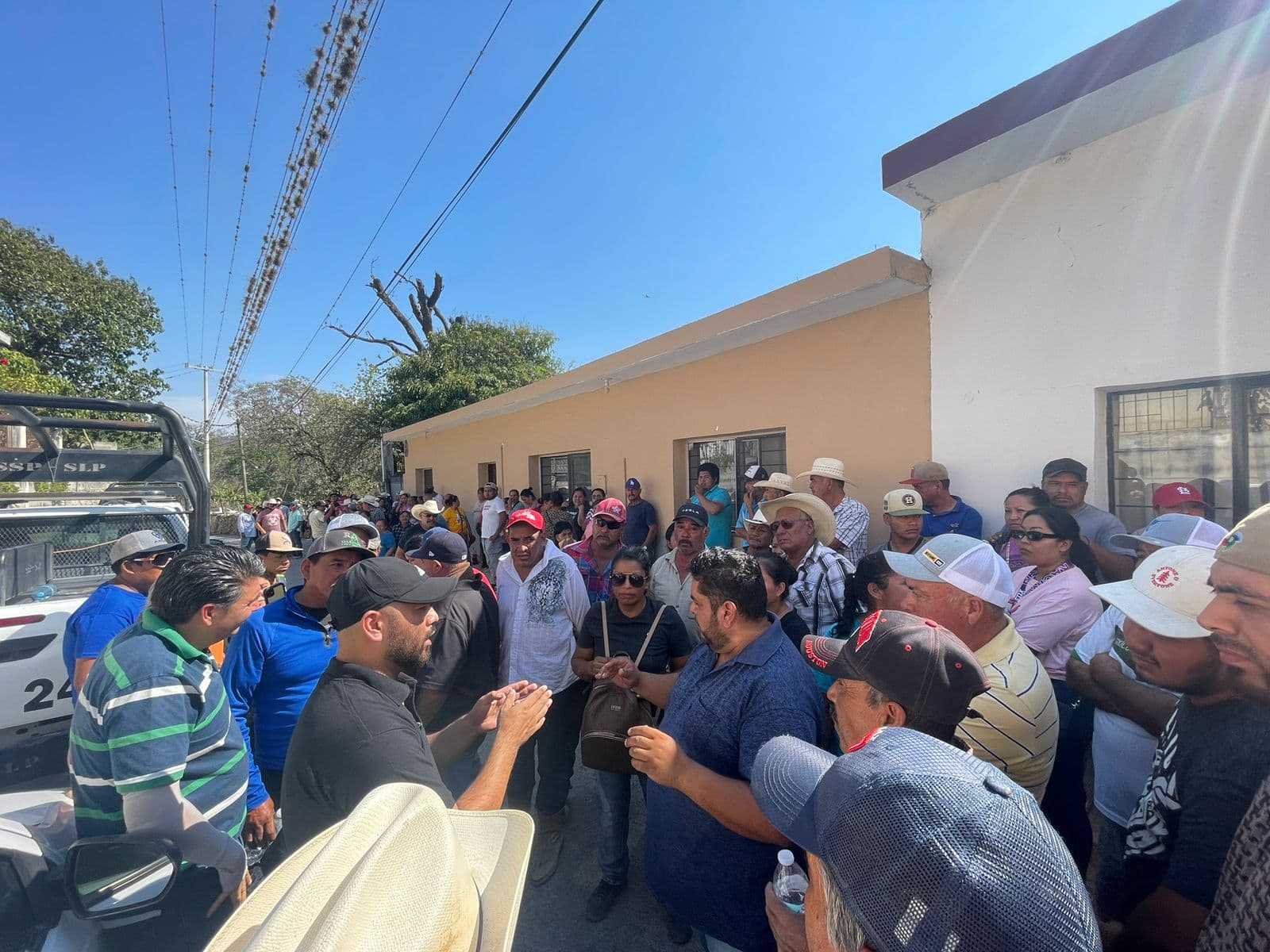 Tensión en Alaquines: trasladan paquetes electorales a San Luis Potosí