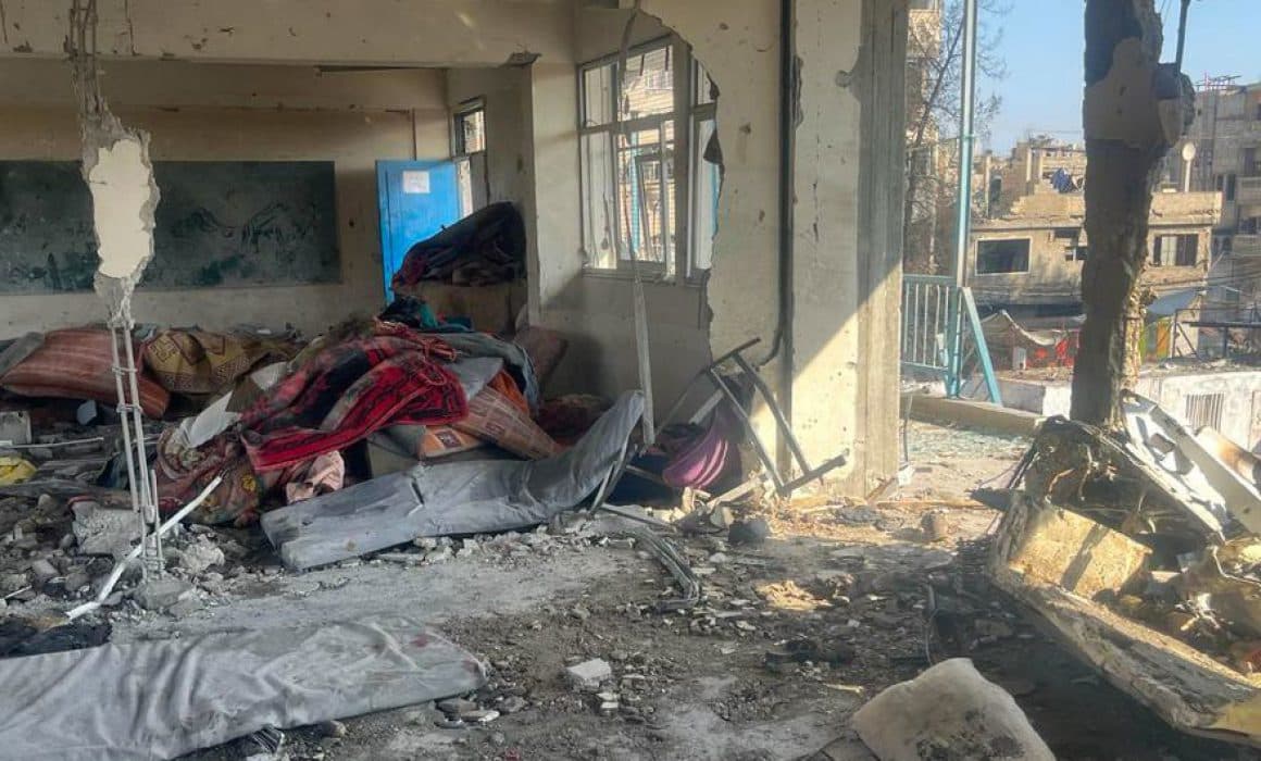 Bombardea Israel escuela de la UNRWA; denuncia ONU al menos 45 muertos