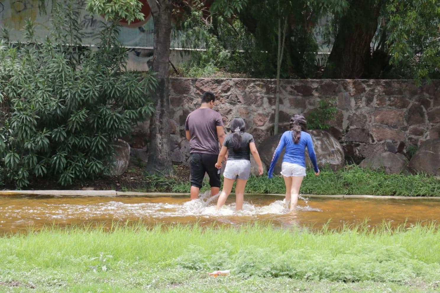 Pide Enrique Galindo evitar el Río Santiago cuando llueve