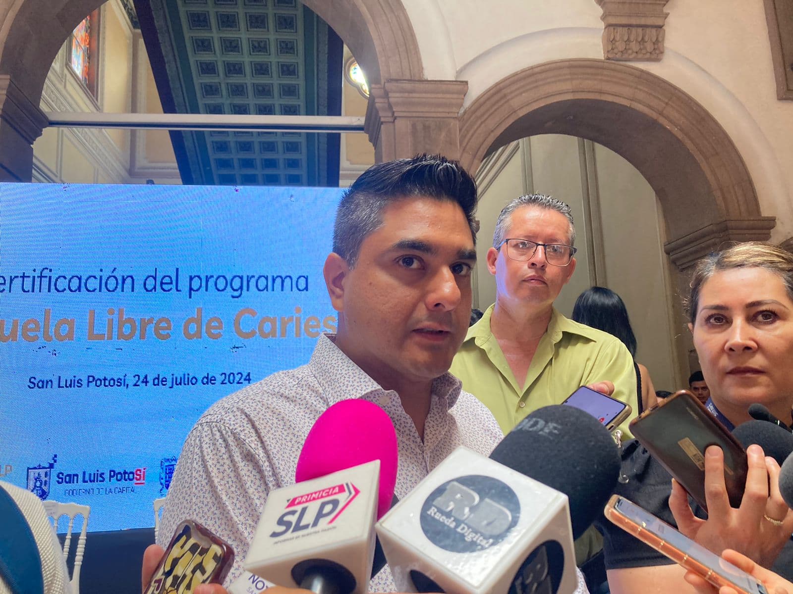 Asegura Ayuntamiento de SLP certeza laboral para trabajadores de Villa de Pozos