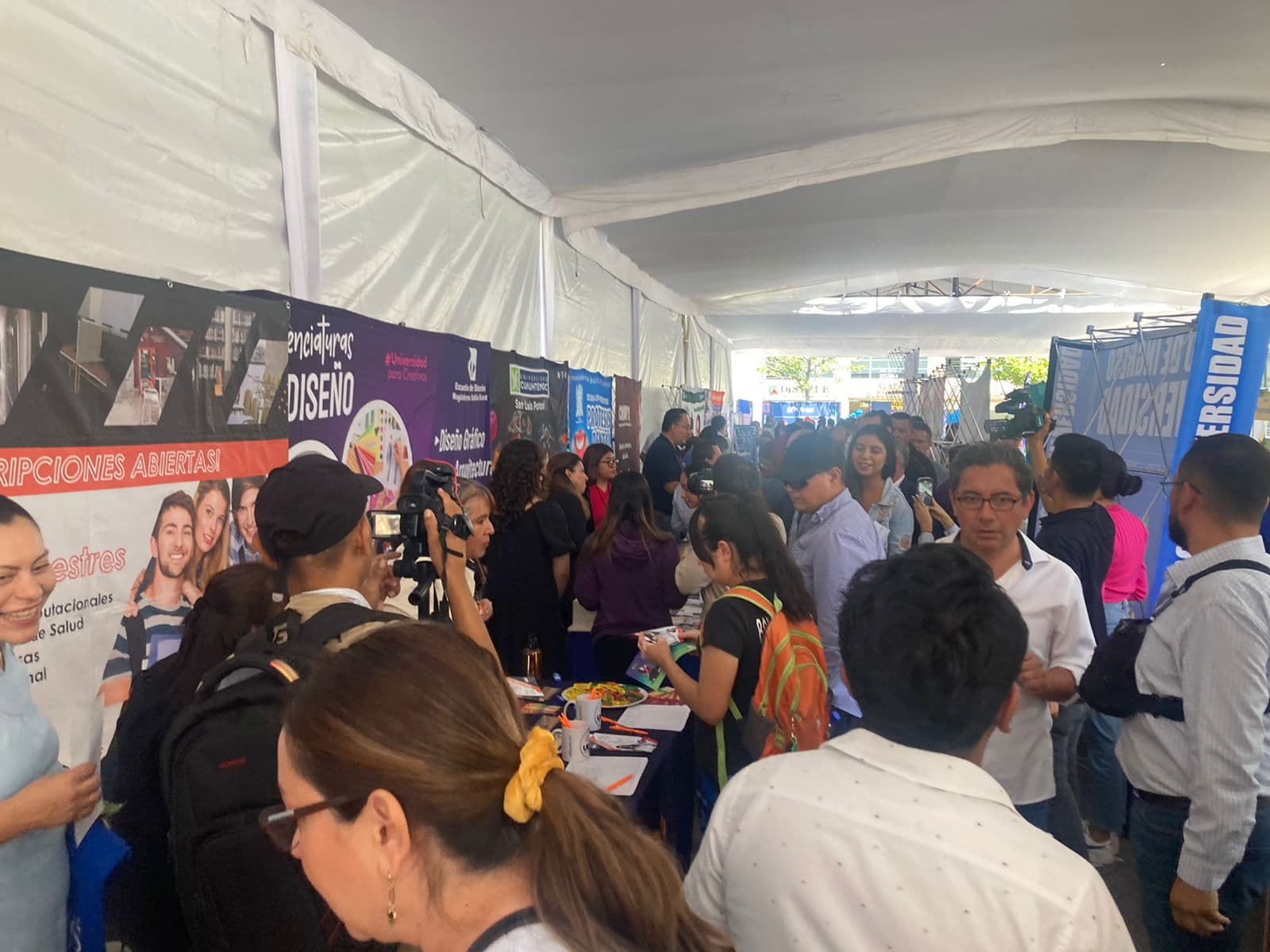 Ayuntamiento de SLP inaugura Feria Universitaria 2024