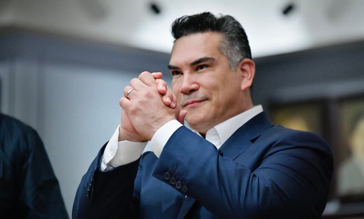 Oficializa PRI registro de Alito para reelegirse
