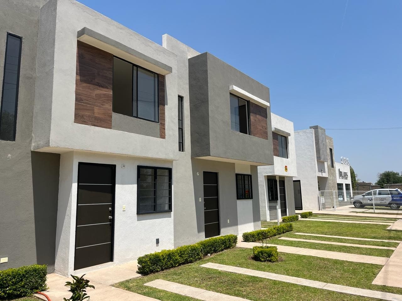 Piden a ayuntamientos agilizar licencias de construcción