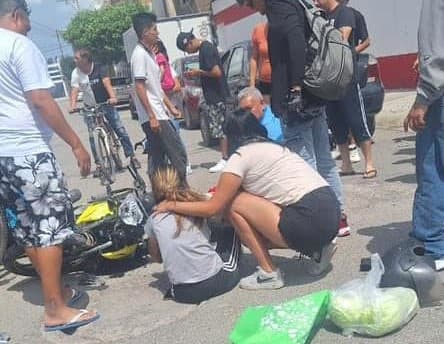 Murió motociclista al impactarse contra camioneta en avenida Santa Ana