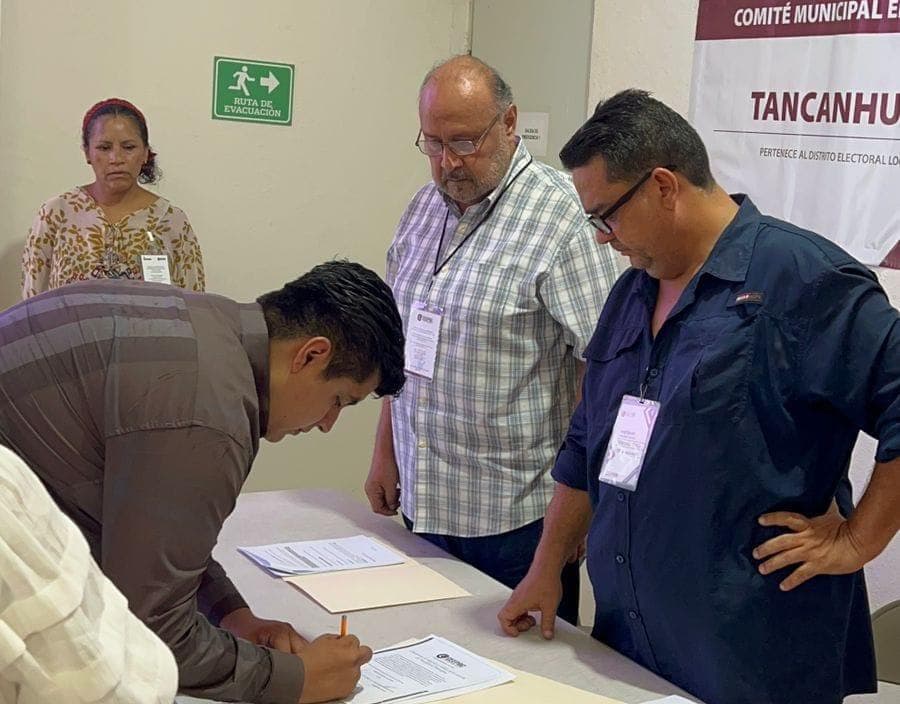 Revocan constancia de mayoría a candidato de Morena en Tancanhuitz