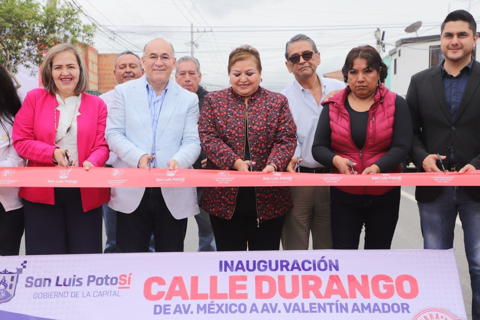 Rehabilita alcalde Enrique Galindo vialidad en la colonia Popular