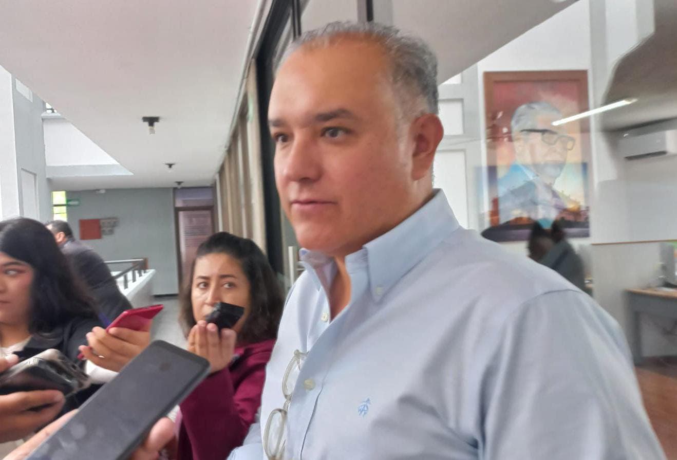 Ramírez Konishi critica disputa en el PRI