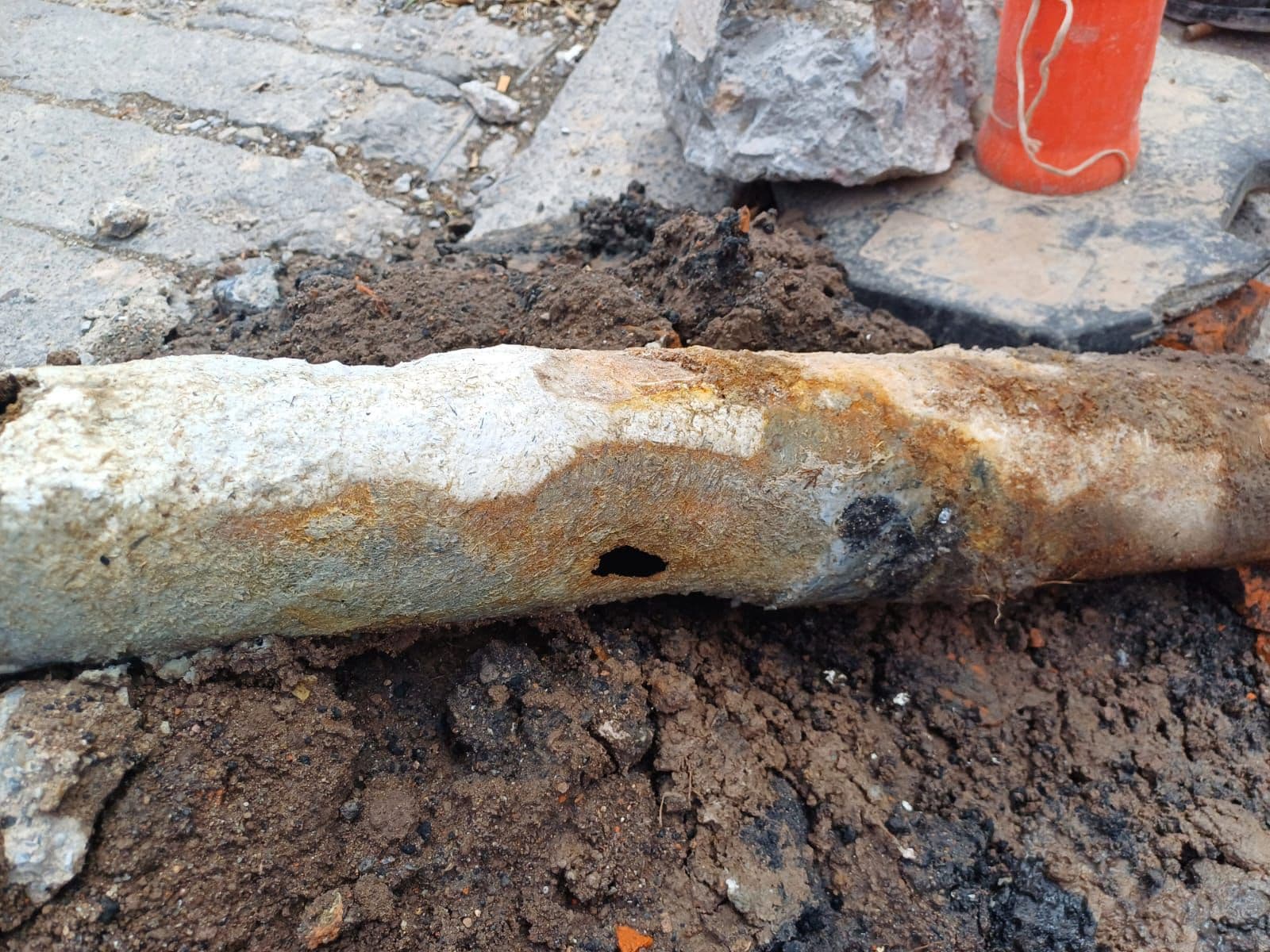 Identifica Interapas fuga de agua no visible en colonia Llamaradas