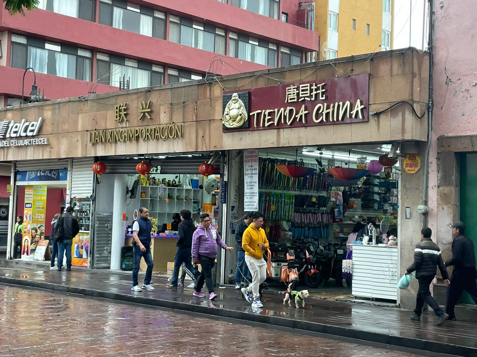 Afecta a comerciantes aumento de tiendas chinas en la capital del estado