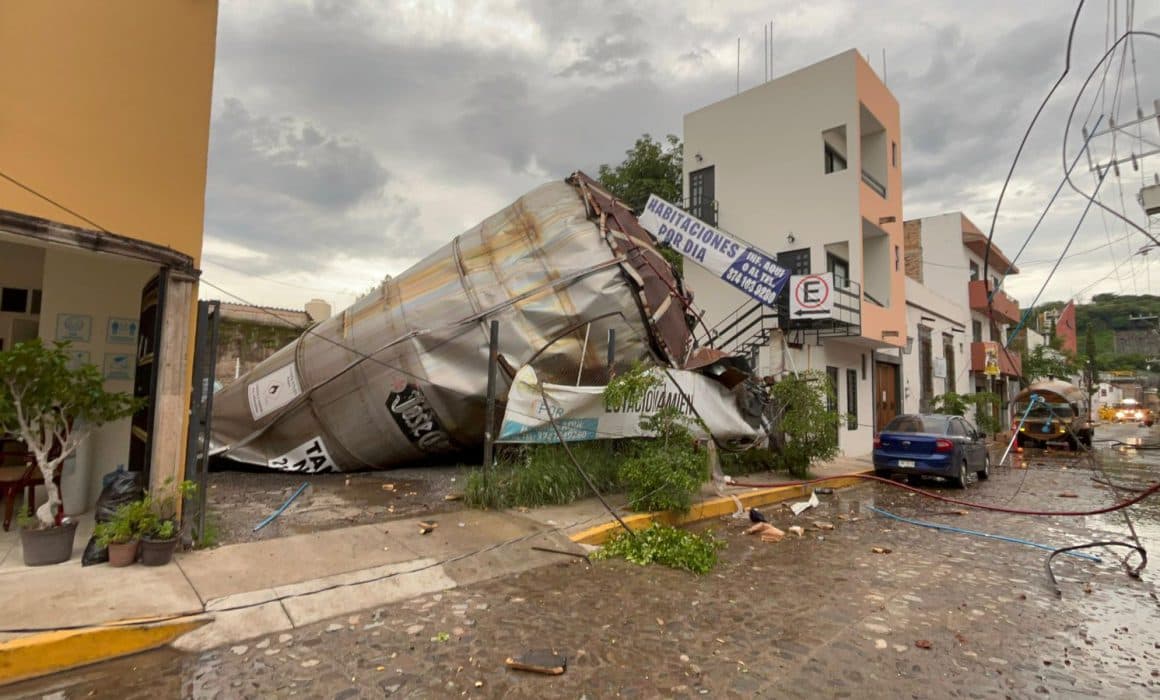 Localizan sexta víctima de explosión en tequilera José Cuervo en Jalisco