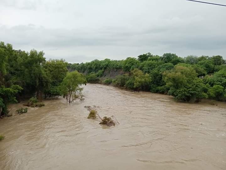 Familiares inician búsqueda de menor desaparecido en el Río Valles