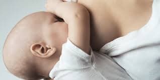 Leche materna aliada para la salud bucal infantil: Experta UASLP