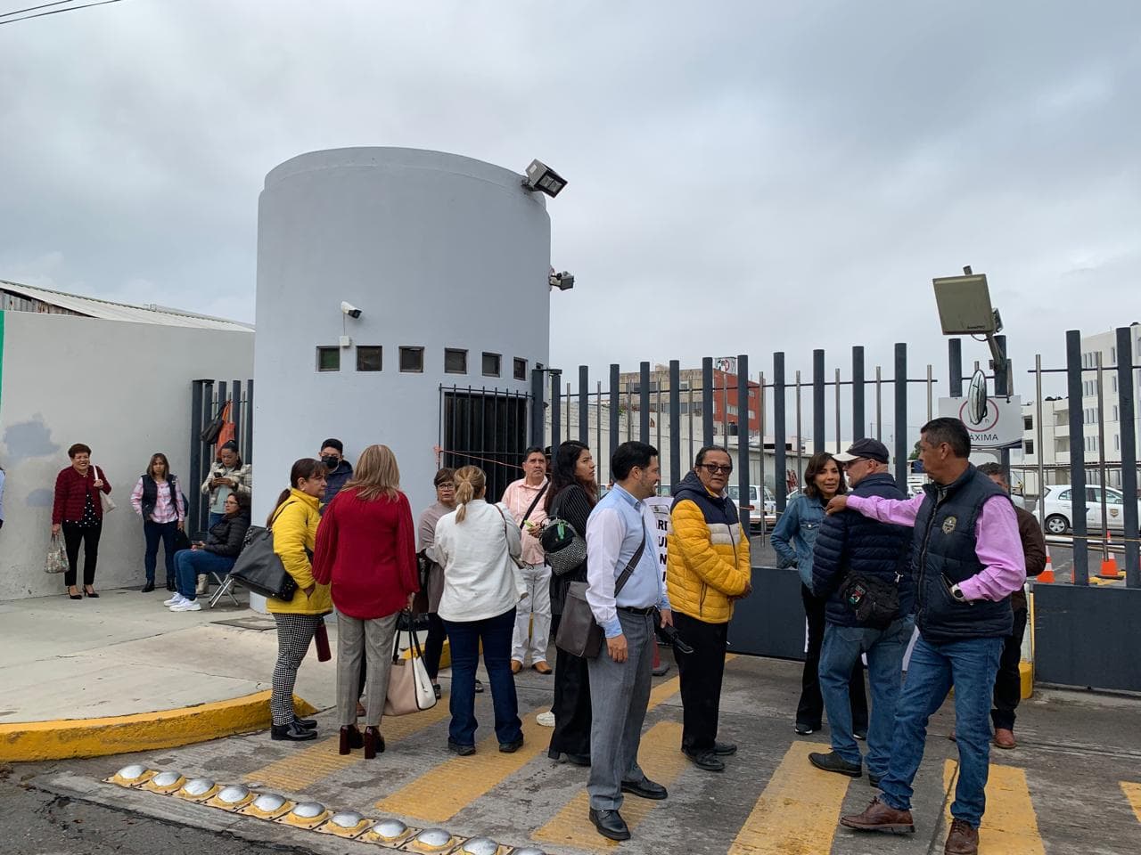 Protesta en el STJE: empleados demandan pago y atención médica