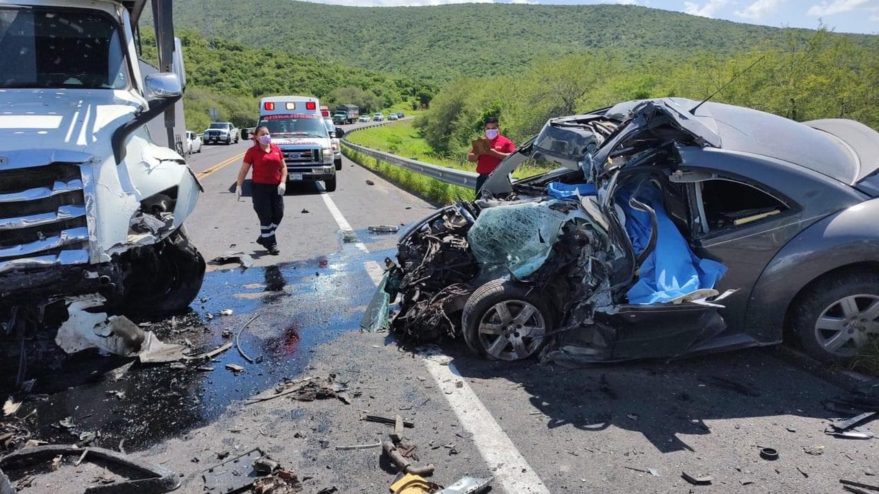 Trágico choque en carretera Ríoverde-Rayón deja una víctima fatal