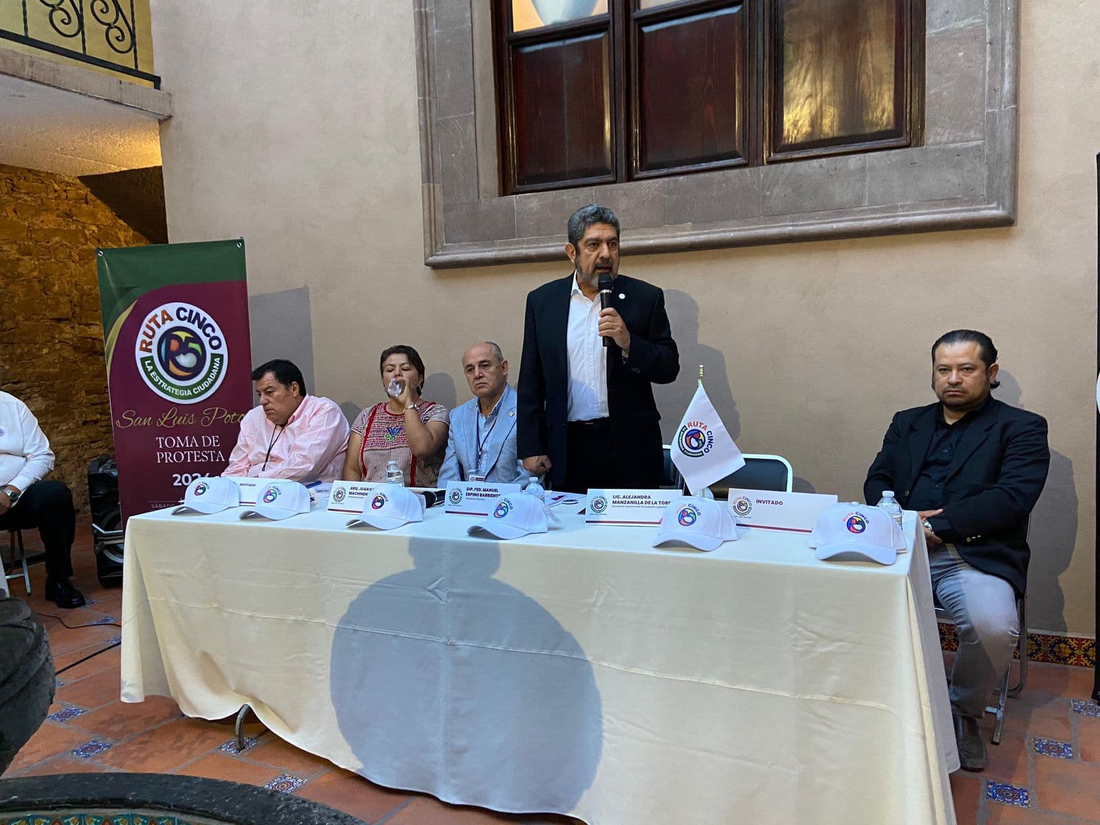 Realizan toma de protesta de Comité Ejecutivo del movimiento Ruta 5
