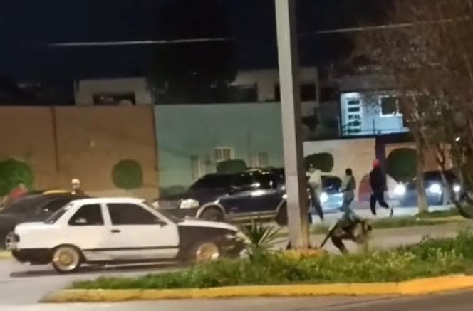 Choque y disparos en arrancones de la avenida Manuel J. Clouthier