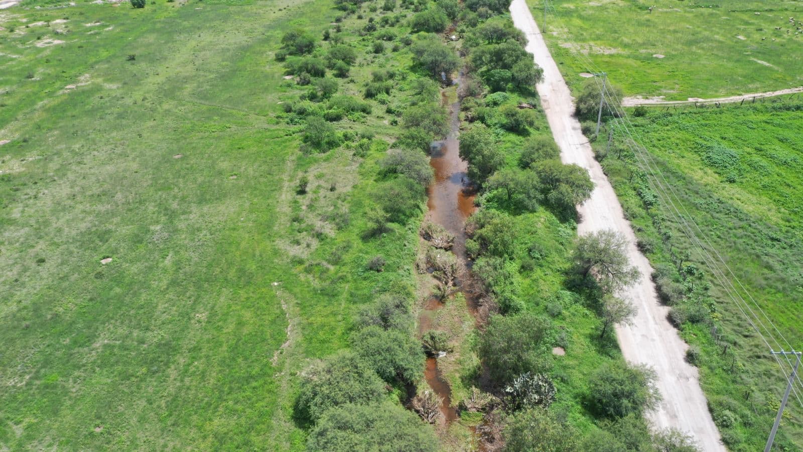 Refuerza gobierno de la capital Canal Dámaso en La Pila