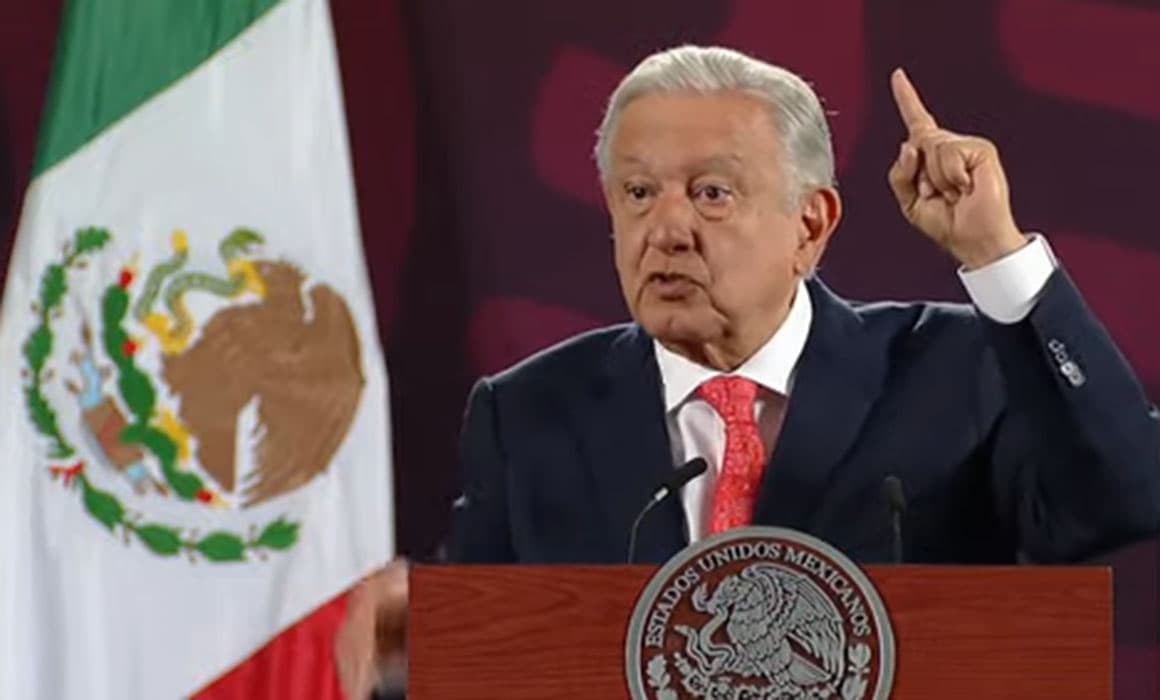 Engañan a estudiantes de Derecho, ahí está el procurador de Salinas: AMLO