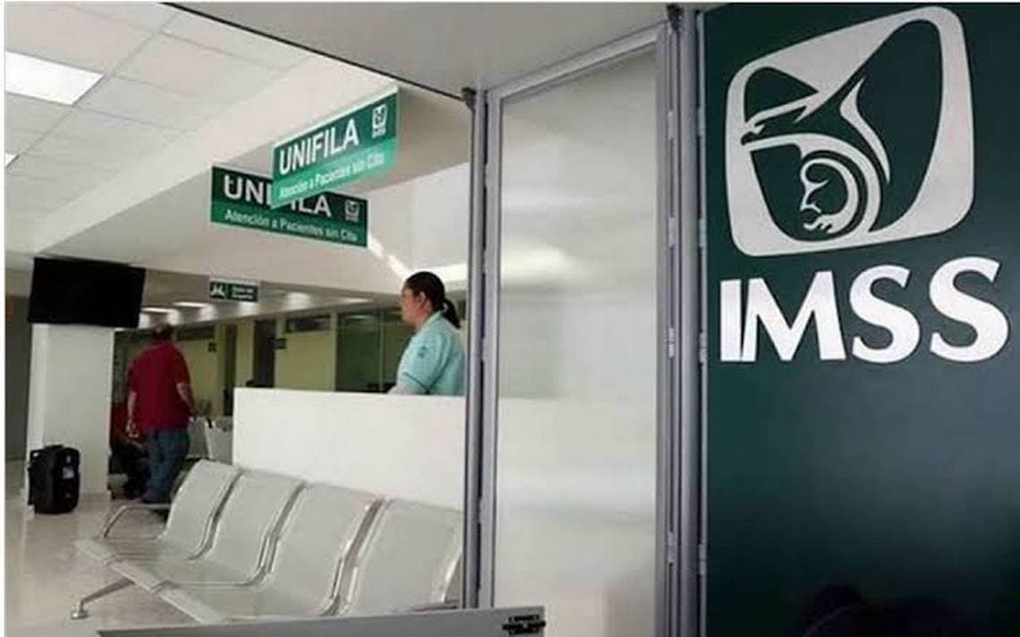 Denuncian derechohabientes hacinamiento y desabasto de medicamentos en clínica Cuauhtémoc