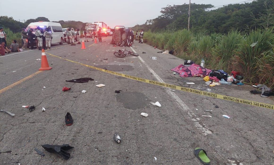 Sube a 3 migrantes muertos saldo de accidente en Oaxaca