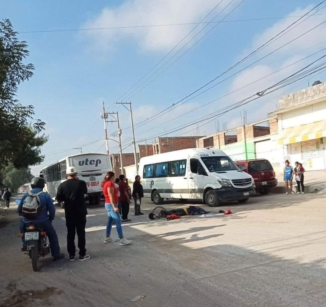 Camión de transporte de personal atropella y mata a hombre