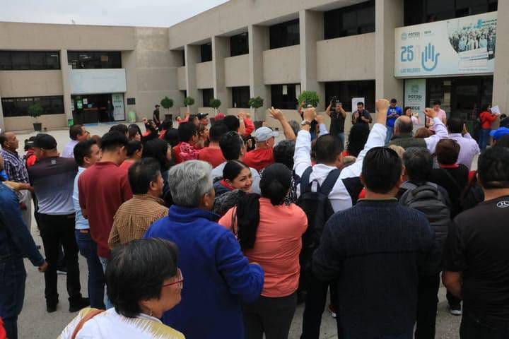 Padres de familia piden garantizar educación en telesecundarias de SLP