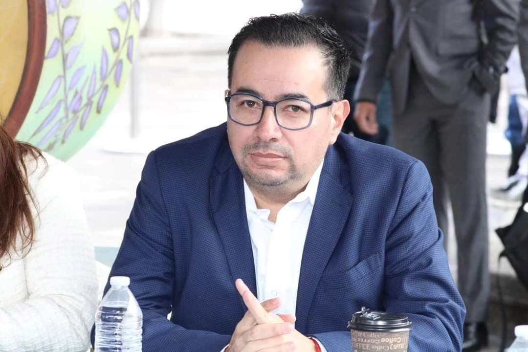 Reconoce regidor del PAN los resultados de Enrique Galindo en la capital