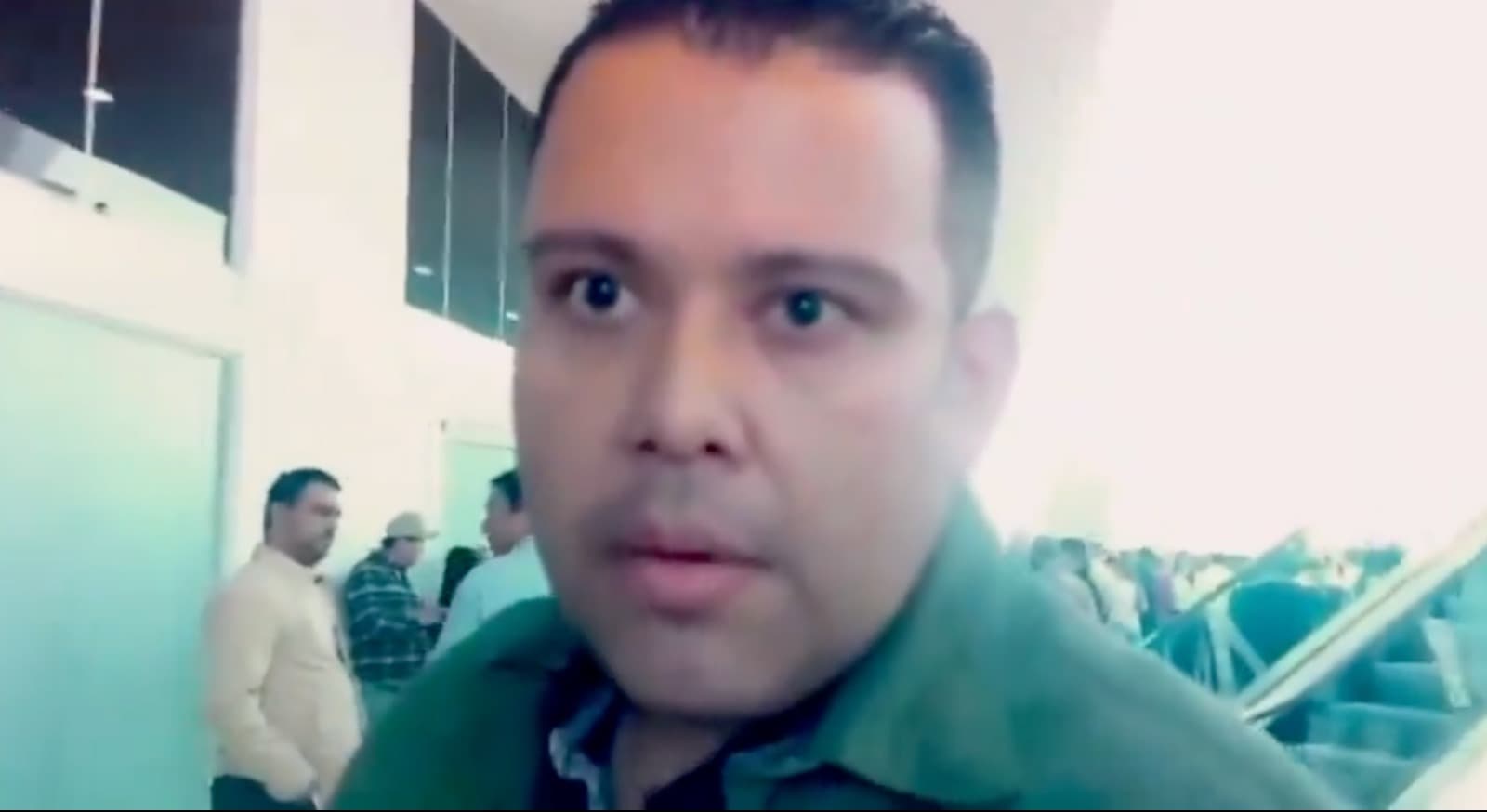 Truena Reyitos ante cuestionamiento de periodista