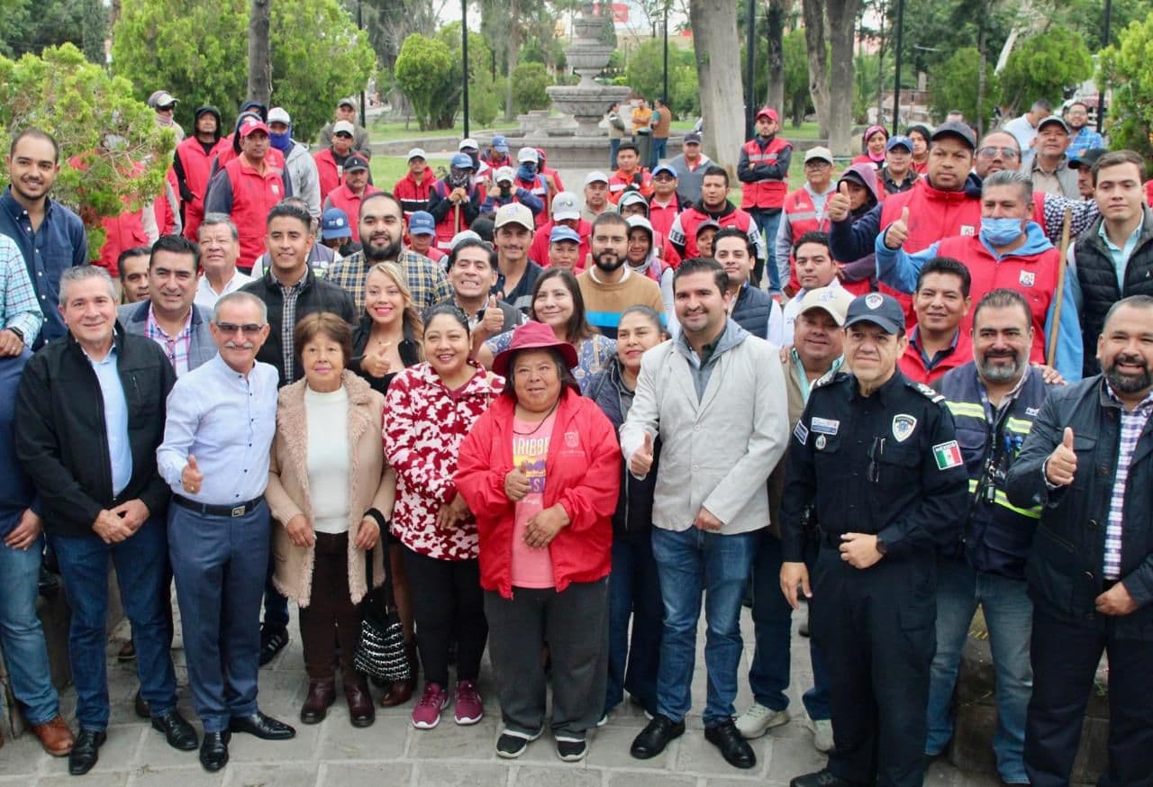 Regenera Ayuntamiento al Barrio de Santiago en Día de Talacha