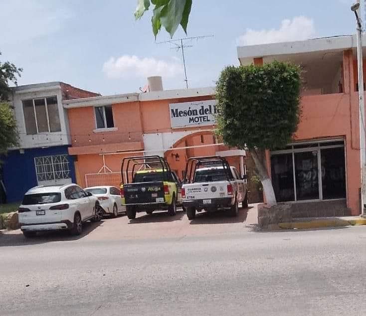 Hallan a persona sin vida dentro de motel en la capital potosina