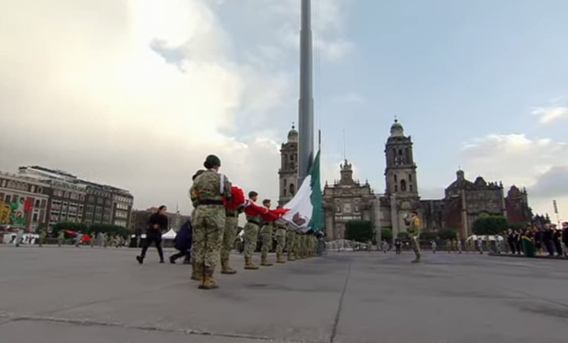 Con izamiento de bandera, recuerdan a víctimas del terremoto del 85