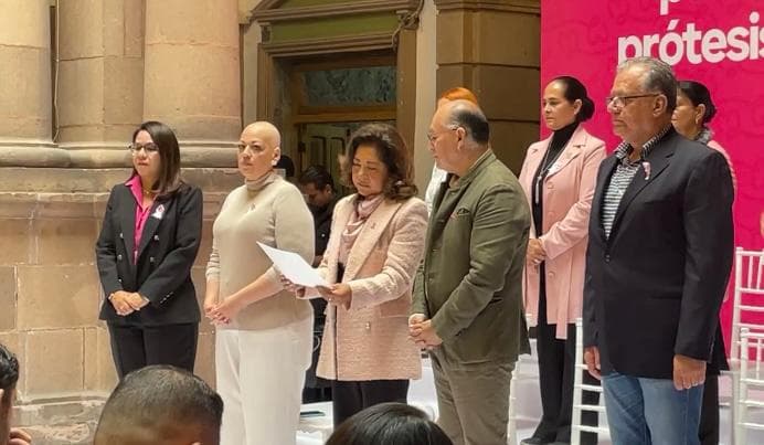 DIF Municipal de SLP conmemora Día de la Lucha contra el Cáncer de Mama