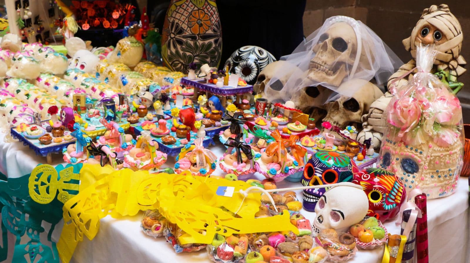 Realizan Feria de Cultura y Artesanías en San Luis Capital