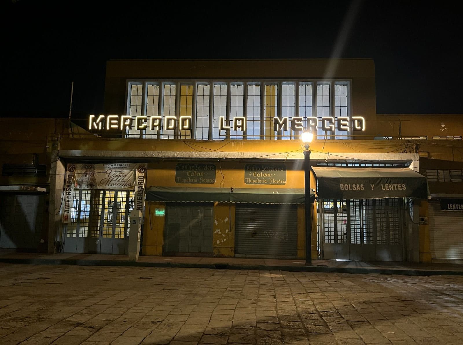 Comerciantes de La Merced dialogan sobre obras del Paseo Esmeralda