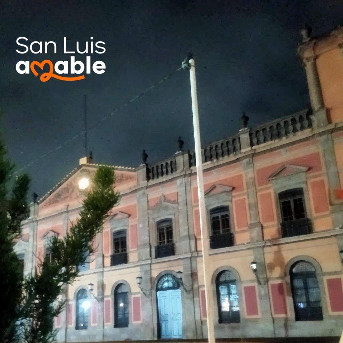Reparan luminarias en el Centro Histórico de SLP