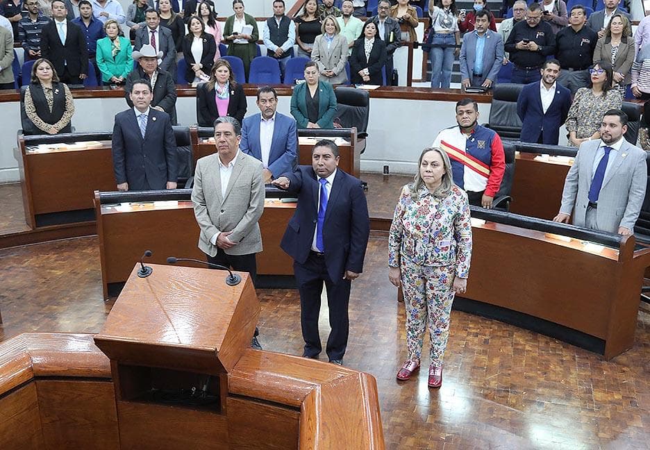 Evalúa IFSE quitarle al diputado panista Marcelino Rivera el 50% de su salario