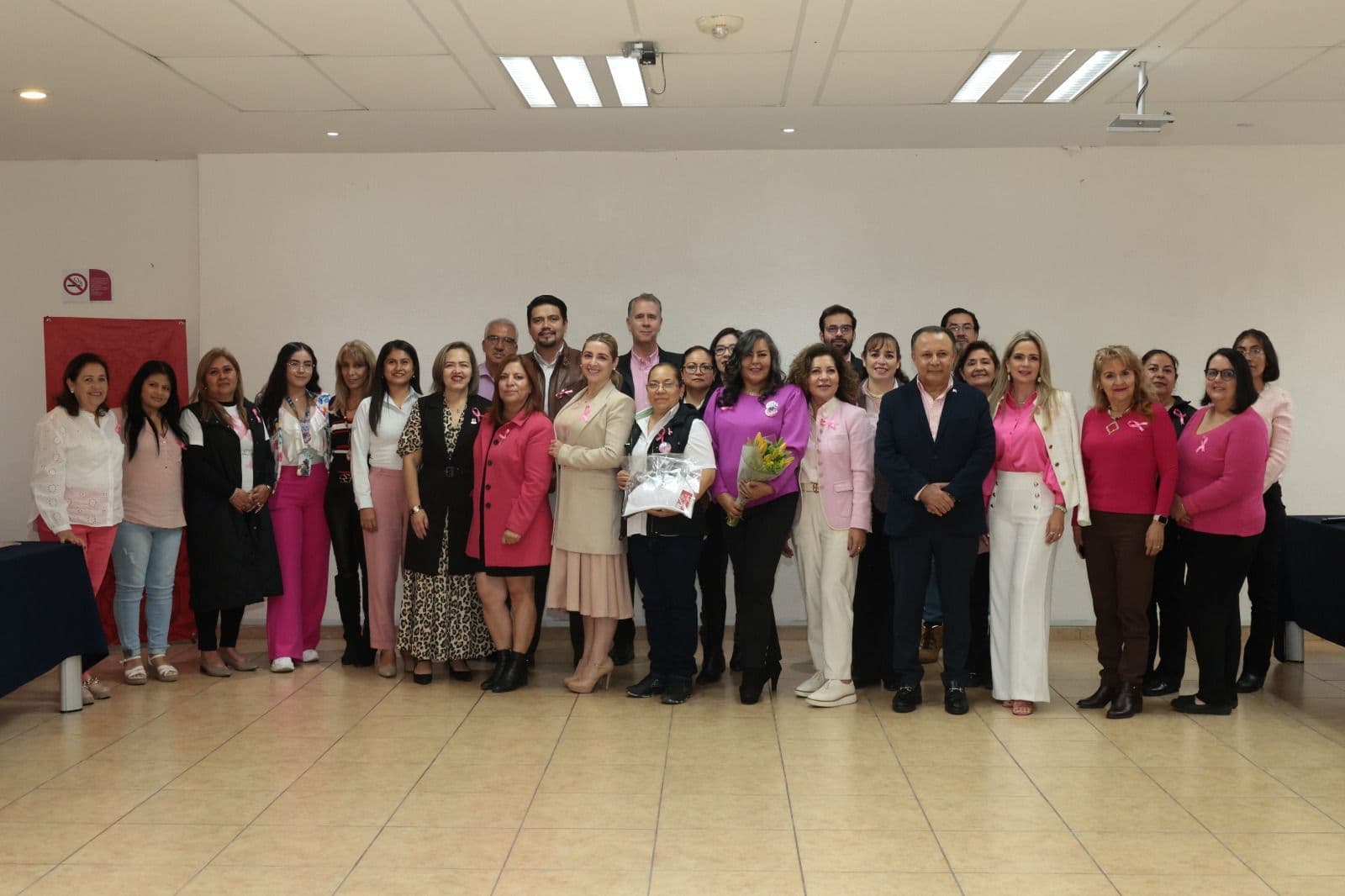 Presenta DIF Municipal acciones realizadas contra el cáncer de mamá