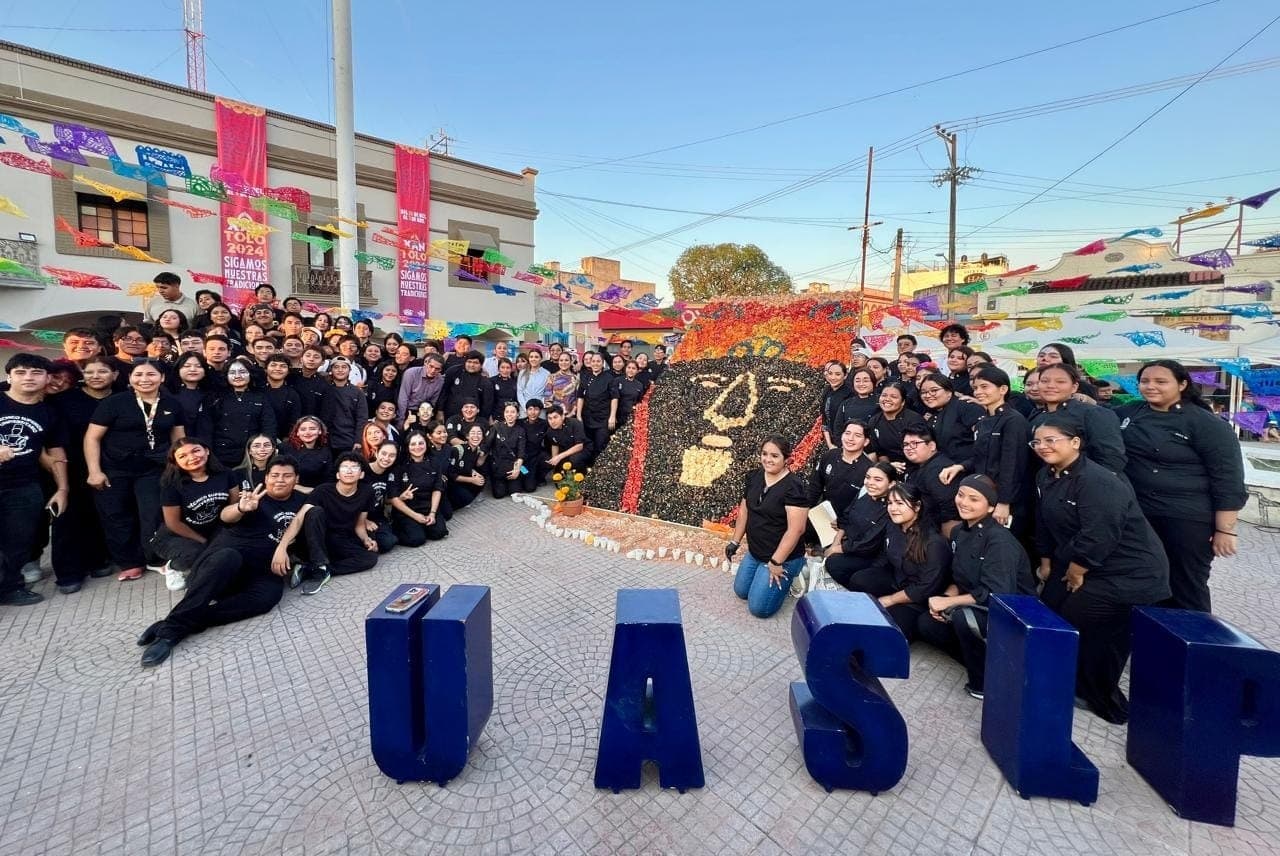 UniXantolo 2024: Tradición Universitaria que Celebra el Día de Muertos