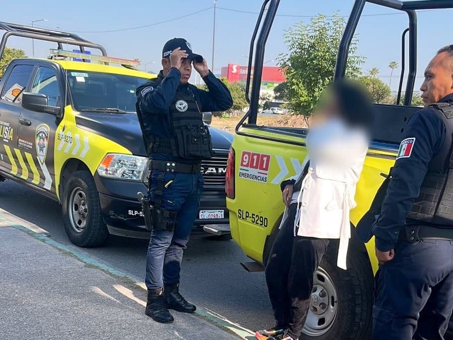 Rápida acción de SSPC municipal evita trágico suicidio en la carretera 57