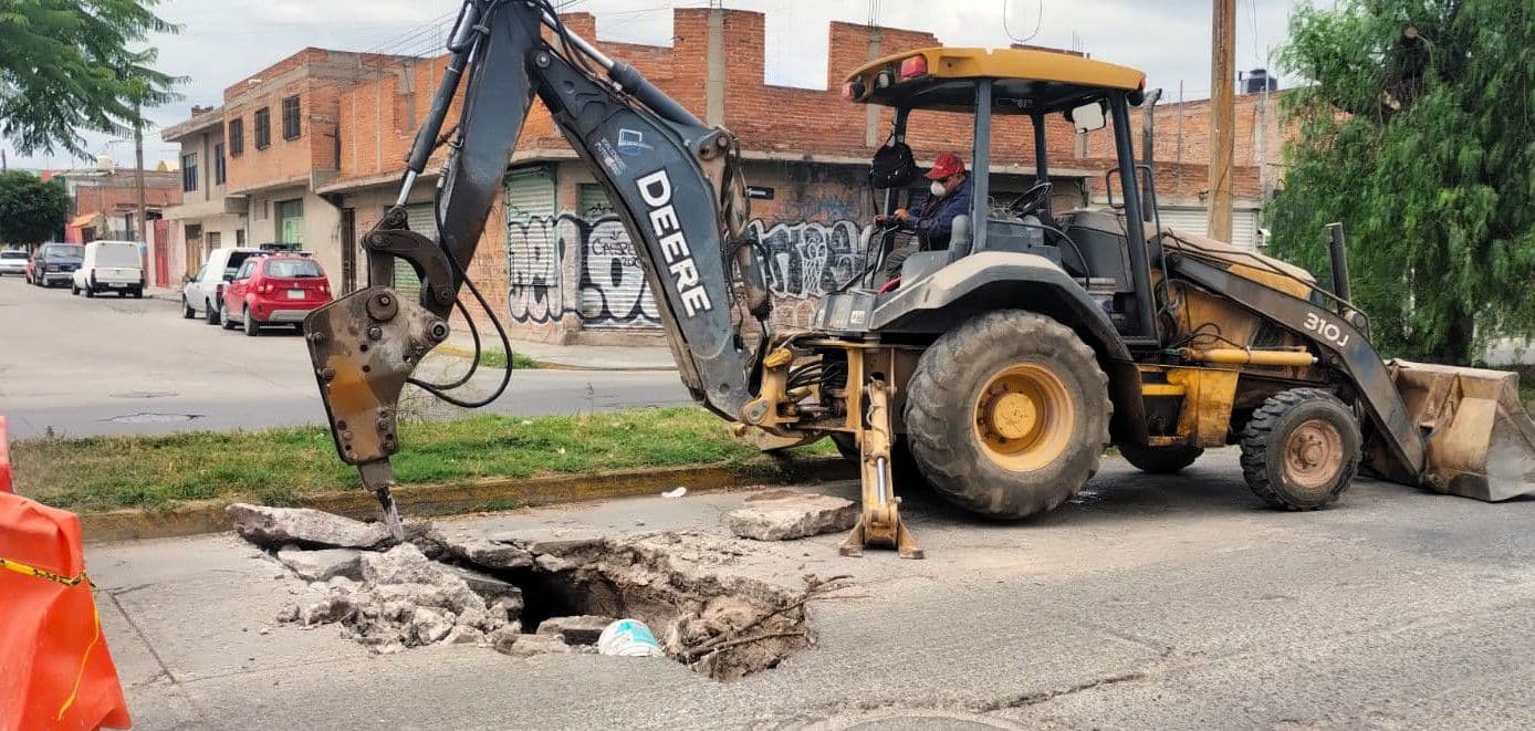 Inician reparaciones de drenaje en 2 zonas de la capital potosina
